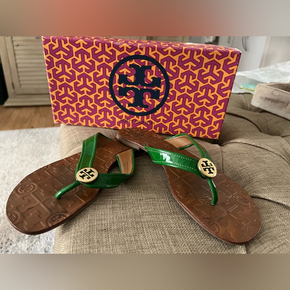 TORY BURCH- 💚Patent Thora Sandal- Size 7💚